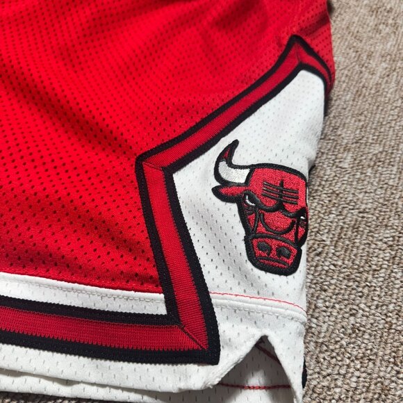 Vintage 90s Authentic Chicago Bulls Champion Pro Cut Game Shorts NBA USA Made 42 - Picture 7 of 11